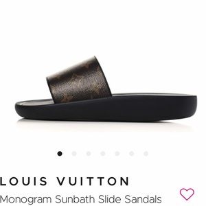 LV MONOGRAM SLIDES SIZE 41. Worn twice. In excellent condition.